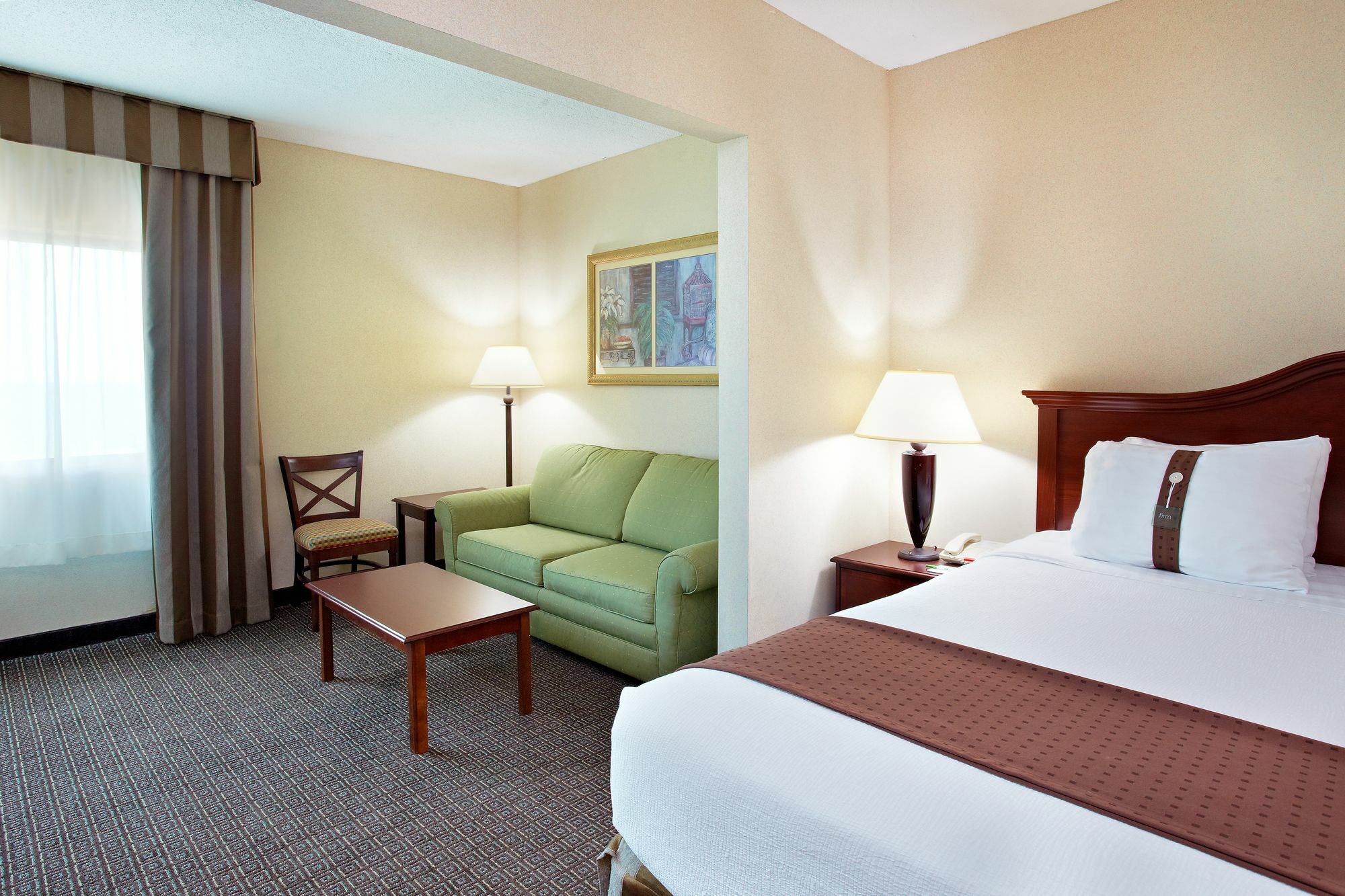 Holiday Inn Express - Biloxi - Beach Blvd By Ihg Room photo